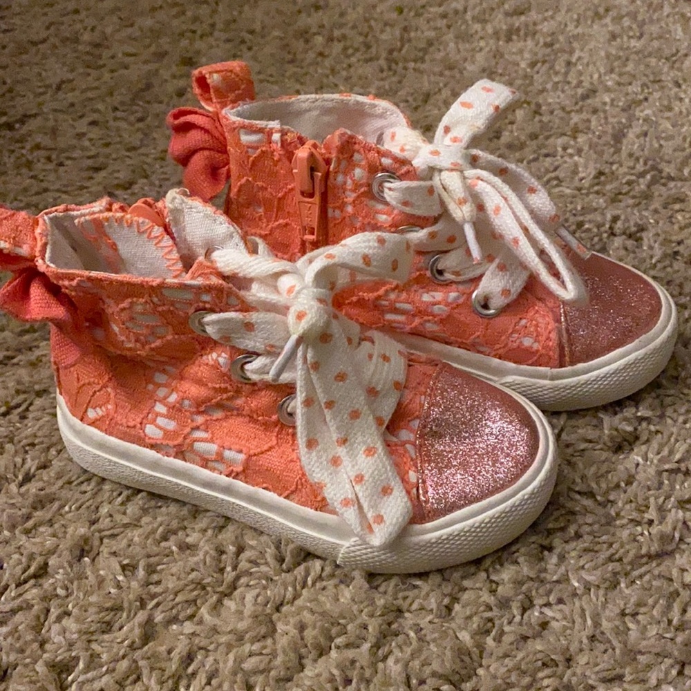 Cat & Jack zip up lace up high top shoes size 5
